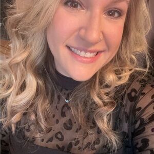 Meet your Posher, Lauren